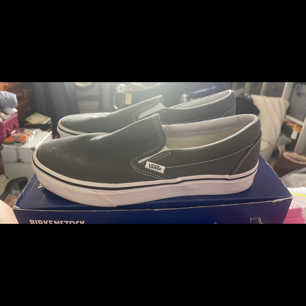 Vans! - Picture 2 of 2
